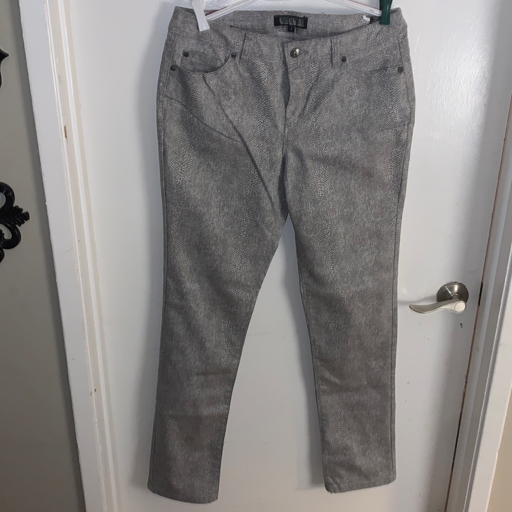 Ladies pants